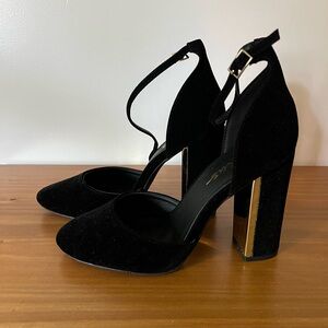 Lulu’s Faux Suede Heels